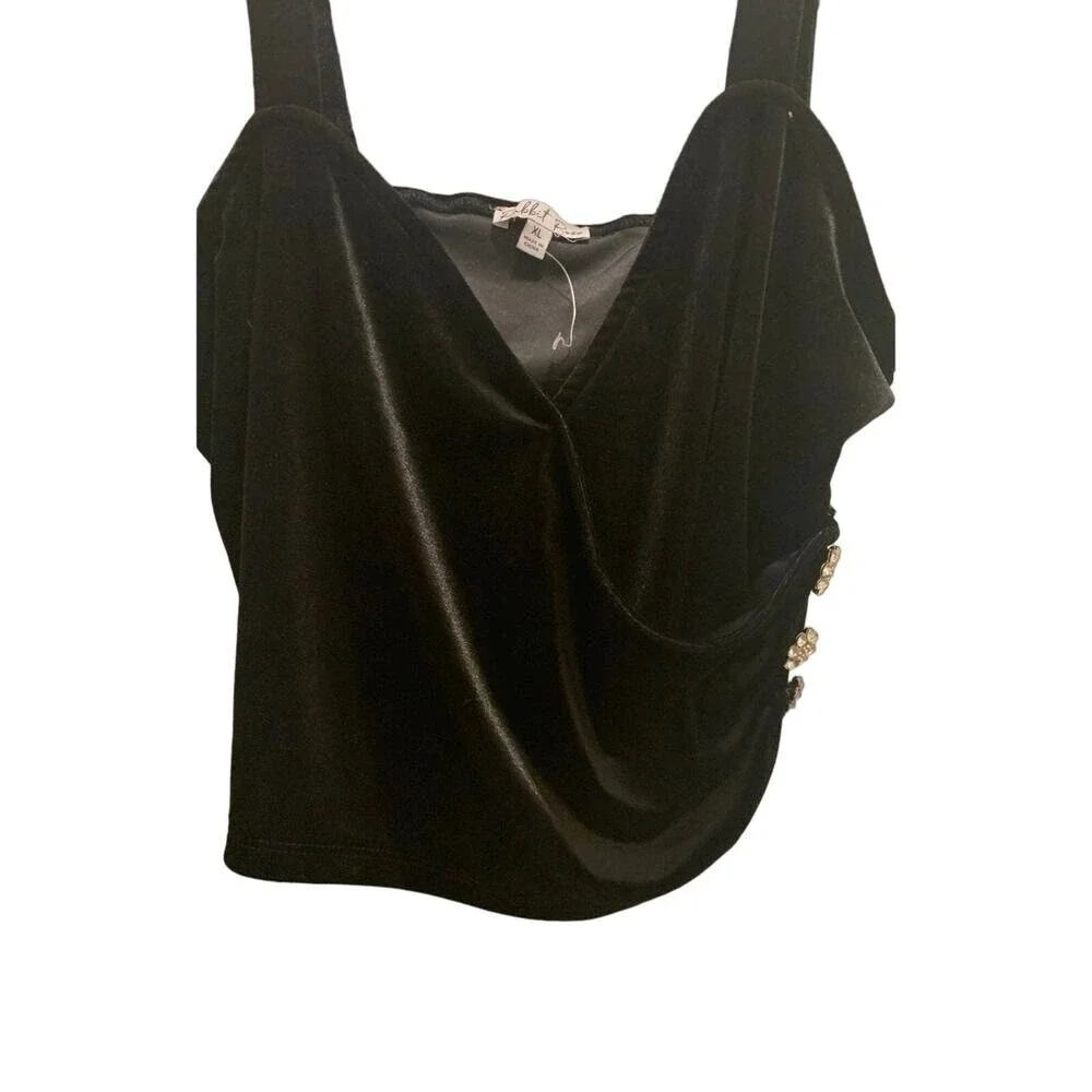 Rabbit Rose Black‎ Velvet Top